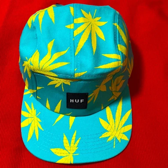 Baseball cap - Picture 1 of 3